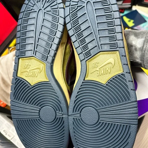 Nike SB Dunk Low Pro Dark Team Red Size 12 - Picture 5 of 6